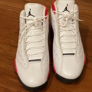 Air Jordan 13 Cherry size 9